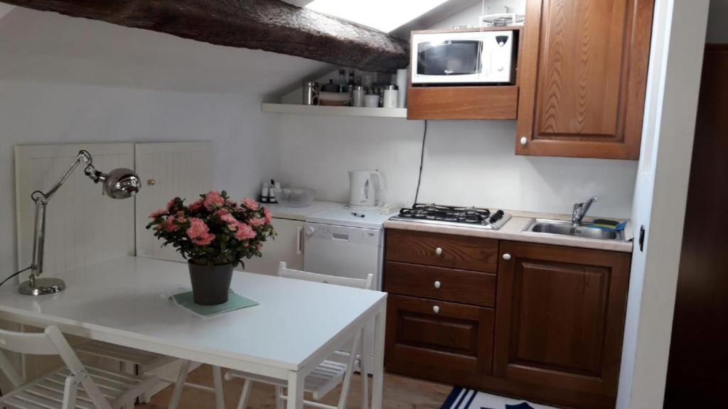 Cozy Attico Dei Furlani Up 4 Persons, Wifi And A/c * Venecia